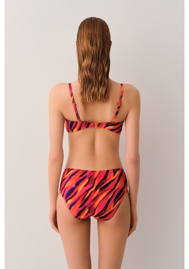 Suwen Flame Yarı Destekli Bikini Üstü Sb2527013841384 Flame Baskılı