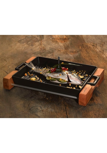 Lava Döküm Izgara Tava, Metal Kulplu, Ahşap standlı. Ölçü 26x32cm