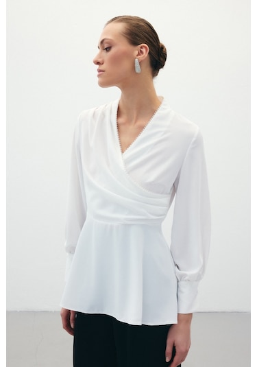 Sateen Boncuklu Yaka Kruvaze Bluz - Ekru-135913 Ekru