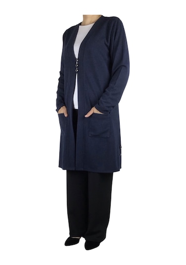 Kadın Önü Üç Düğmeli Mevsimlik Cepli Hırka Lacivert