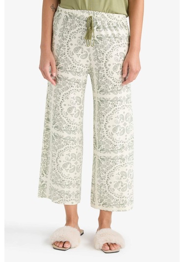 Defacto Pijama Takımı Regular Fit Kısa Kollu Üst Desenli Uzun Alt-fall İn Love F7560ax25augn762 Yeşil Defacto Pijama Takımı Regular Fit Kısa Kollu Üst Desenli Uzun Alt-fall İn Love F7560ax25augn762 Yeşil