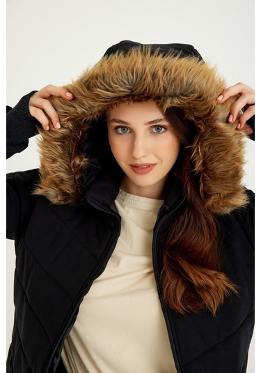 Barbora Kışlık Eldivenli Kapüşonlu Kürklü Kadın Şişme Mont Bt121siyah5 001