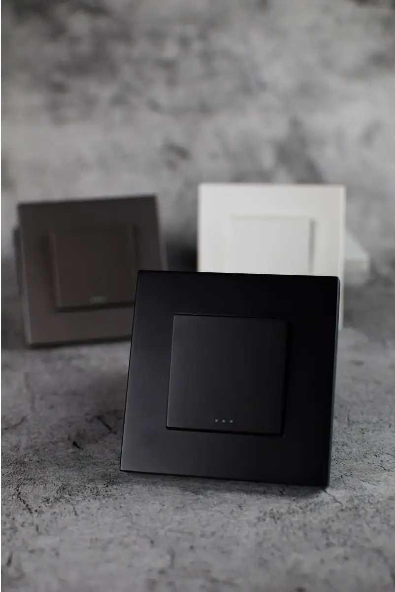 Vo'stabl Siyah Tek Tuşlu Aydınlatmasız Işık Anahtarı 153855205