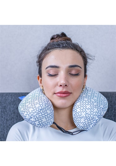 SimpleThePillow Visco Seyahat Yastığı Araba Uçak Otobüs Taşıt İçi Yolculuk Yastığı Ortopedik Yastık Açık Mavi 31*27*10