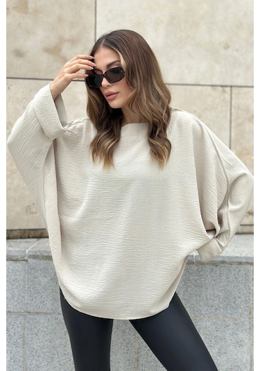 Kadın Bej Airobin Yarasa Duble Kol Salaş Bluz Ekstra Oversize Yuvarlak Yaka - Tesettüre Uygun Bej