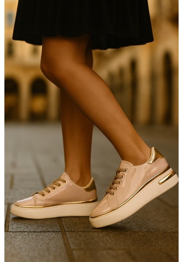 Kadın İnce Şerit Detaylı Kalın Taban Spor Ayakkabı Bej