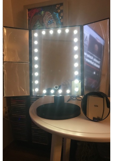 Land Of Myth Hd Zoom 24 Şerit Led Işıklı Makyaj Aynası Siyah