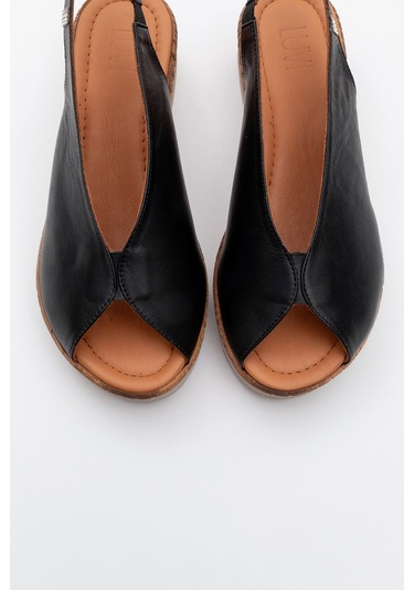 Blom Siyah Hakiki Deri Kadın Dolgu Topuk Sandalet Siyah