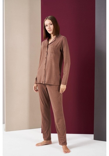 Pjs 26032 Kadın Boydan Düğmeli Patlı Uzun Kol Pijama Takım Karamel