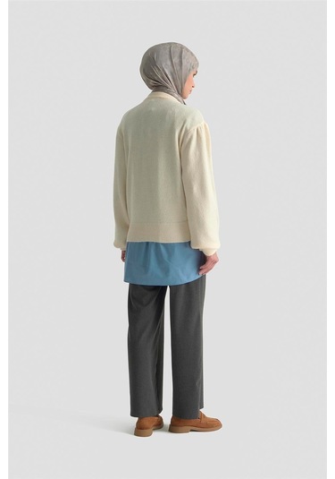 Armine Yakası İnci Detaylı Kazak 25kd6008 Ekru Ekru