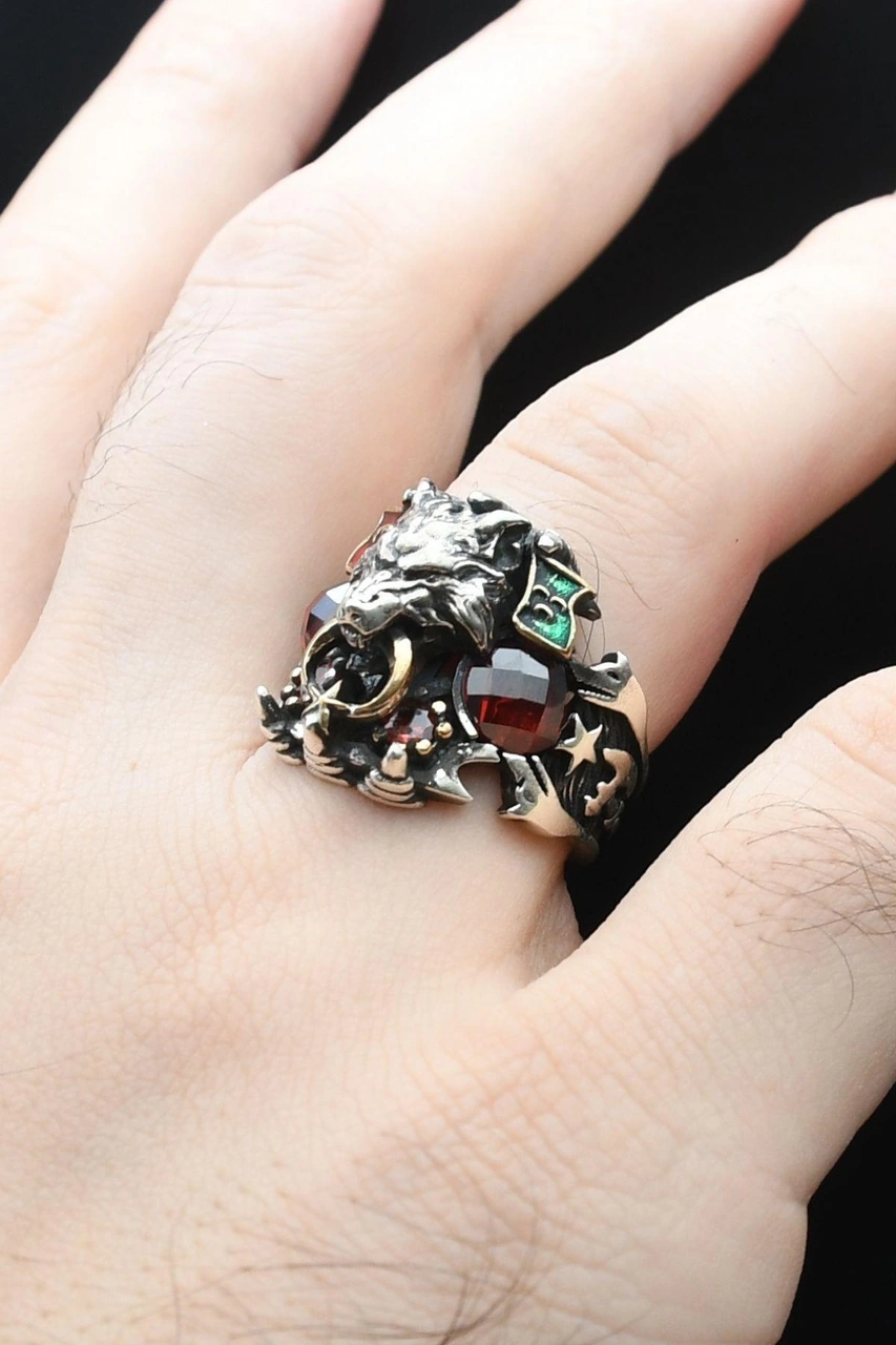 Ay Yıldızlı - Ay Yıldız Ve Kurt Figürlü Ve Kırmızı Zirkon Taşlı 925 Ayar Gümüş Erkek Yüzük 902327 Gümüş