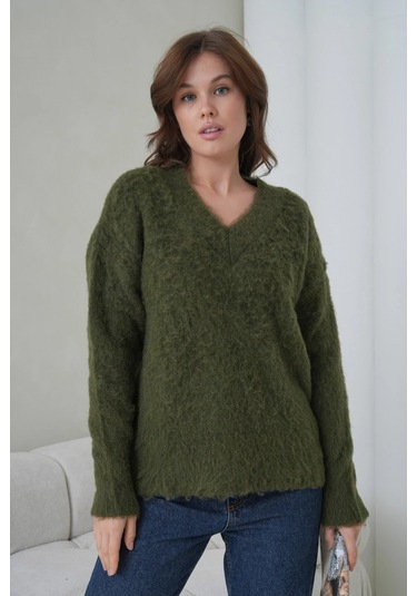 Kadın V Yaka Sakal Dokulu Şardonlu Oversize Triko Kazak 8695 Haki