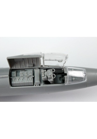 Kinetic K48083 1/48 F-104g Luftwaffe Starfighter Savaş Uçağı, Plastik Model Kiti