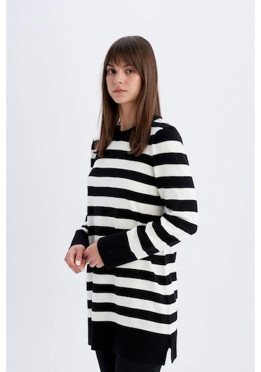 Defacto Regular Fit Bisiklet Yaka Çizgili Yırtmaçlı Uzun Kollu Triko Kazak Tunik Z9007AZ24AUBK81 Siyah