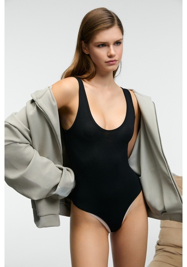 Grımelange Chıles Kadın Slim Halter Yaka Kolsuz Çıtçıtlı Siyah Bluz Siyah