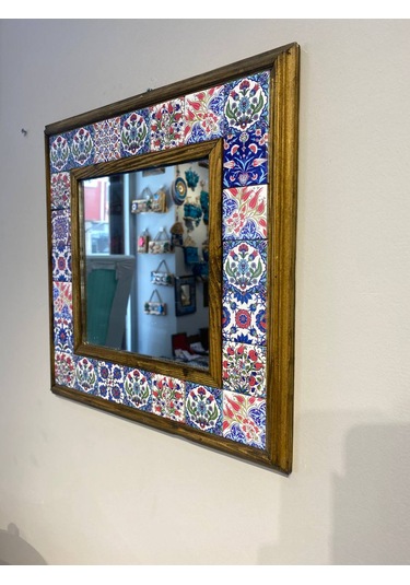 El Yapımı Seramik Ve Ahşap Malzeme İle Çerçeve Edilmiş Ayna 36cmx36cm