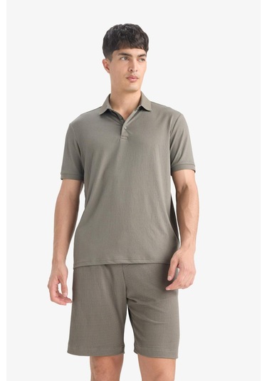 DeFacto Slim Fit Dar Kesim Polo Yaka Dokulu Kısa Kollu Krinkıl Tişört E1222AX25SMKH401