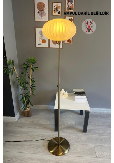 Elegant Beyaz Cam Lambader Düz İnce Gövde Modern Dekoratif Metal Oturma Odası Zemin Lambası Natural