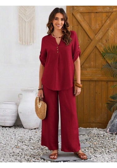 Kadın Kısa Kollu V Hakim Yaka Düğmeli Bürümcük Bluz Ve Pantolon Ikili Takım Bordo