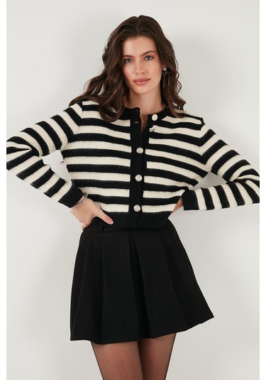 Lela Çizgili Oversize Fit Bisiklet Yaka Düğmeli Crop Triko Bayan Hırka 4615567 Siyah