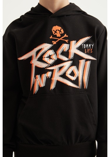Tommy Life Siyah Yazı Baskılı Kanguru Cepli Kapüşonlu Standart Kalıp Erkek Çocuk Sweatshirt - 11002 Siyah