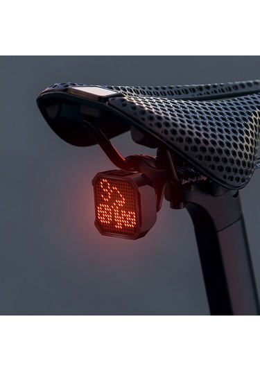 Lemestar Bisiklet Akıllı Fren Sensörlü Arka Işığı - 244 Piksel Led, Uygulama İle Özelleştirilebilir, Ip66 Su Geçirmez, Abs+pc Malzeme Siyah