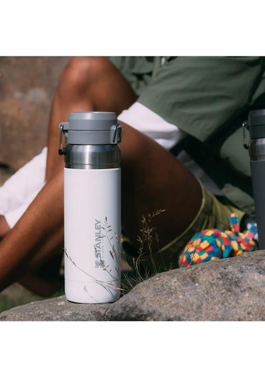 Stanley The Quick Flip Paslanmaz Çelik Buz Beyaz Termos 1.06 Lt Beyaz