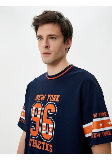 Koton Tişört Spor Baskılı Renk Bloklu Bisiklet Yaka Lacivertvert 4Sam10137Hk Lacivert