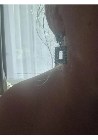 Sallantılı Küpe Parıldayan Geometri Taşlı Tasarımı Gümüş Kaplama Gümüş