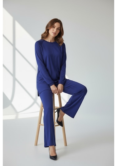 Kadın Tunik Önü Dikişli Altı Bantlı Pantolonun Beli Lastikli Önü Dikişli İkili Takım Mavi