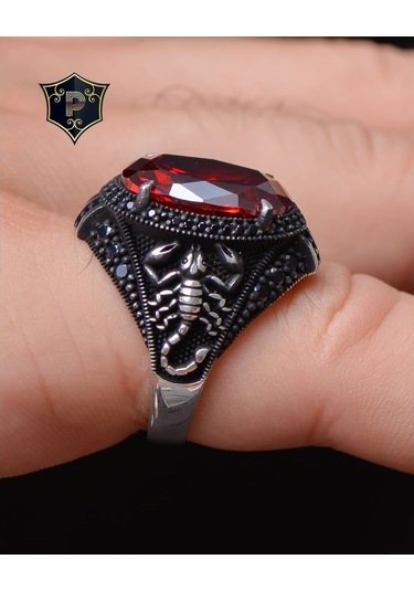 Gümüş Erkek Yüzük Kırmızı Zirkon Taşlı Akrep Figürlü