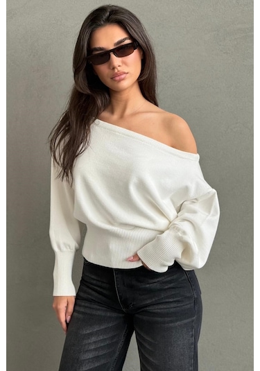 Madmext Ekru Ribbed Asimetrik Kesimli Kadın Kazak Mg2744