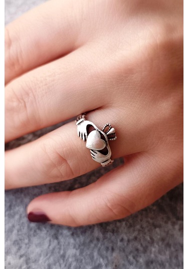 Taçlı Kalp Şekilli Gümüş Kaplama El Yapımı Kadın Yüzük Çok Renkli