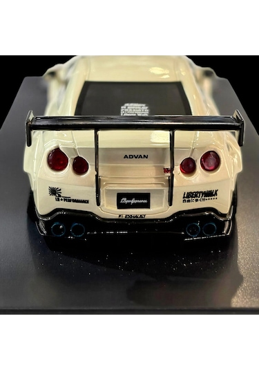 Liberty Walk 1/64 Gt-r R35 141/300 Limited Edition