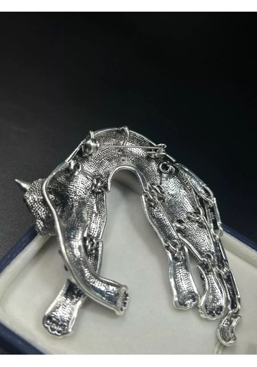 Scarlet Msk Broş Kaplan 214243911 Gri