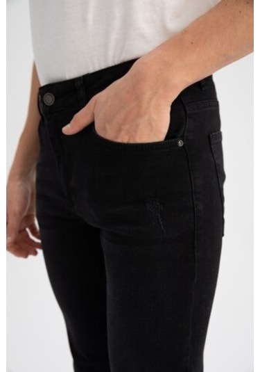 DeFacto Carlo Skinny Fit Ekstra Dar Kalıp Normal Bel Ekstra Dar Paça Jean Pantolon S2285AZ23SPNM40 DeFacto Carlo Skinny Fit Ekstra Dar Kalıp Normal Bel Ekstra Dar Paça Jean Pantolon S2285AZ23SPNM40