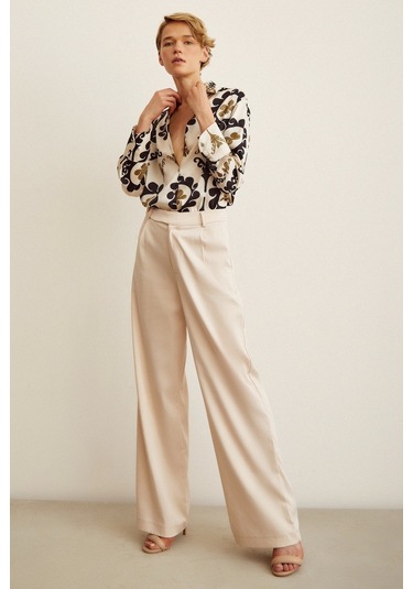 Never More V Yaka Desenli Saten Gömlek Bej