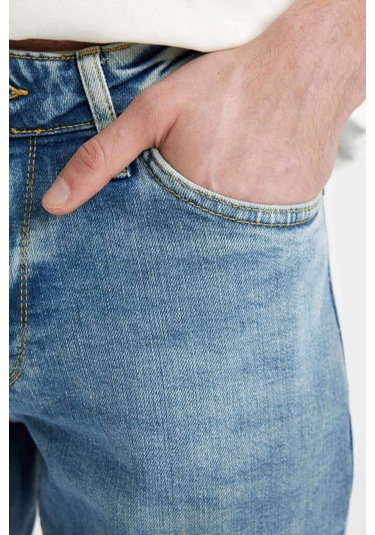 DeFacto Pedro Slim Fit Dar Kalıp Normal Bel Dar Paça Jean Pantolon C6174AX24SMNM29