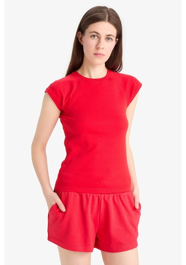 DeFacto Regular Fit Beli Bağcıklı Normal Bel Düz Paça Şort C7600AX25SMRD286 Kırmızı