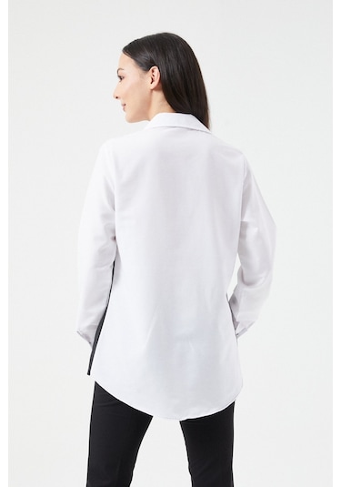 Kadın Siyah-beyaz Yaprak Nakışlı Gömlek Beyaz