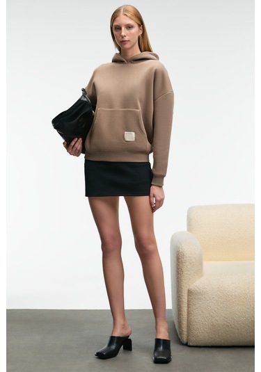 CLARIE Kadın Organik Pamuklu Oversize Kanguru Cepli Kapüşonlu Vizon Sweatshirt