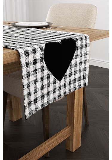 Siyah Beyaz Ekose Kalp Desenli Dijital Baskılı Runner Cgh1008-Rn