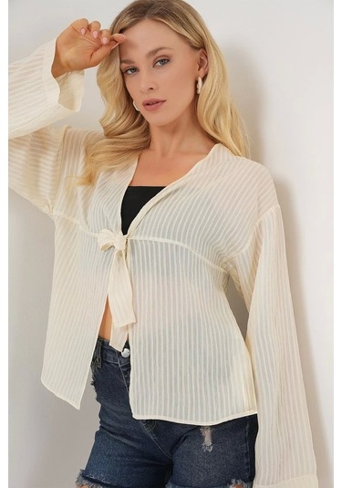 Önü Bağcıklı Bluz 952 - Krem Krem
