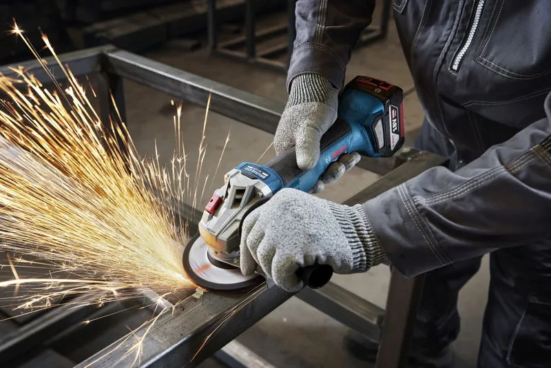 Bosch Professional GWS 18V-8 4.0AH Tek Akülü Taşlama Makinesi - 06019N9021