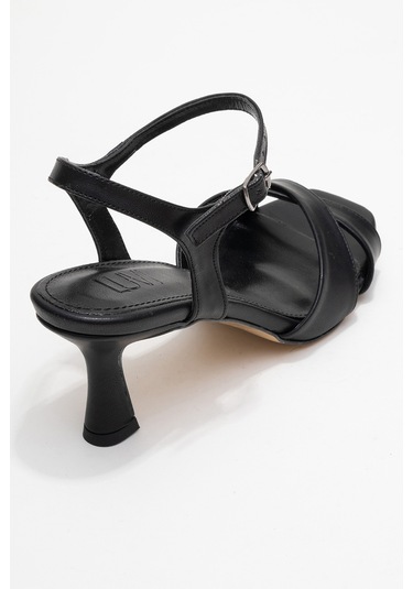 Melin Siyah Cilt Çapraz Bantlı Kadın Topuklu Ayakkabı Siyah