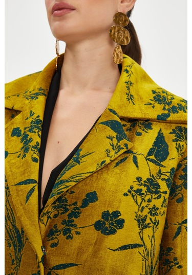 Kadın Çiçek Desenli Kaban - Geniş Yaka Detaylı, Zarif Ve Modern Tasarım - Özel Gün Ve Günlük Kullanım İçin İdeal Yeşil