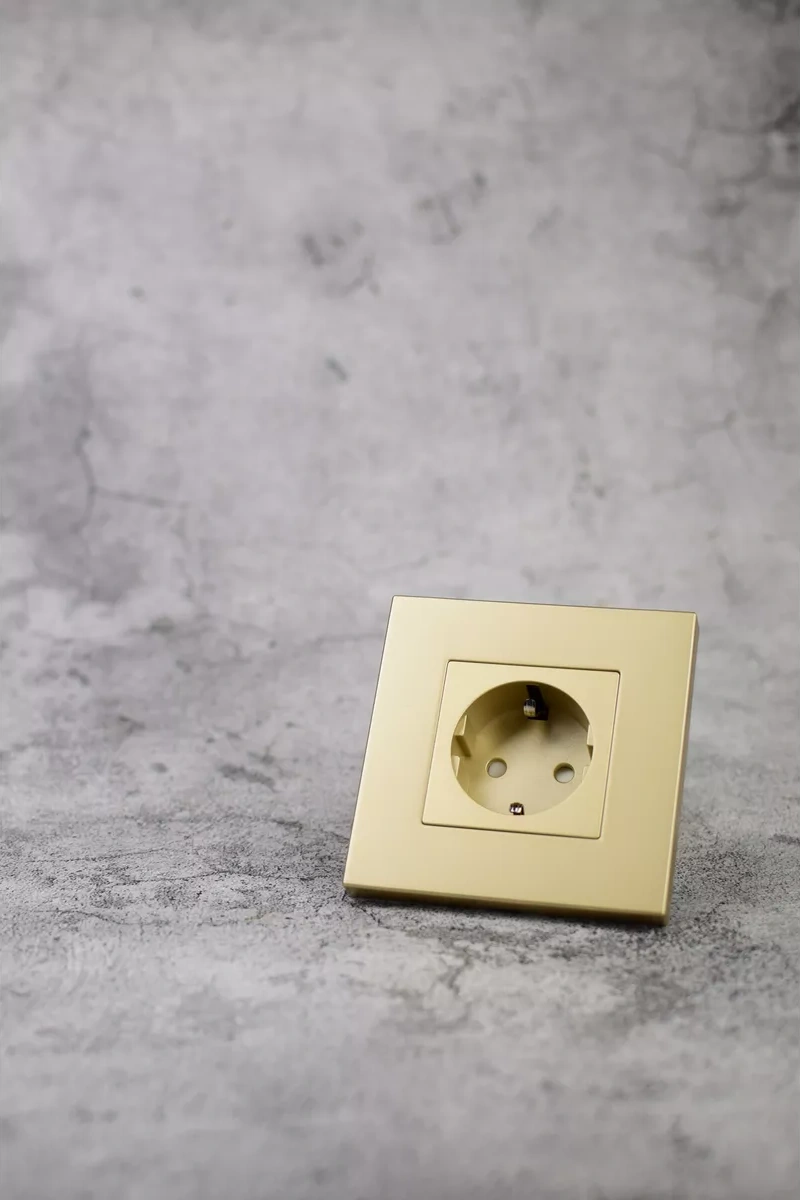 Vo'stabl Tekli Yuvarlak Plastik Altın Priz 182566876 101