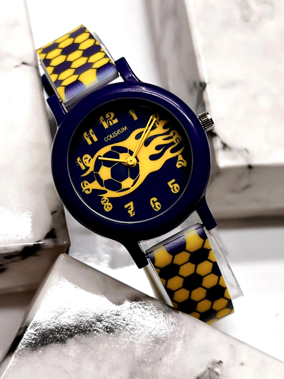 Coliseum Renkli Ve Figürlü Özel Kutulu Çocuk Kol Saati Ft.cls.ck05 Çok Renkli