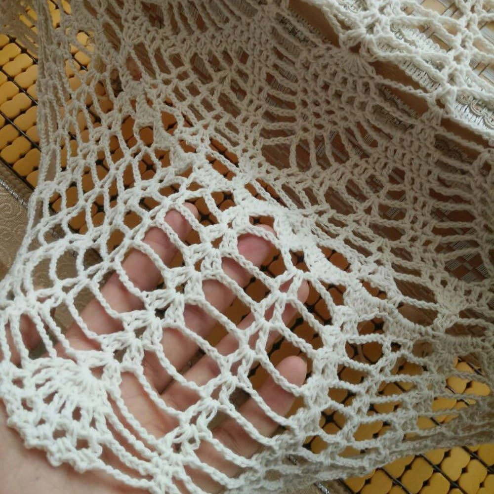 Kangvka Tam Pamuk El Örgü Gül Desenli Beyaz Yuvarlak Masa Örtüsü 65-70 Cm Çap Beyaz