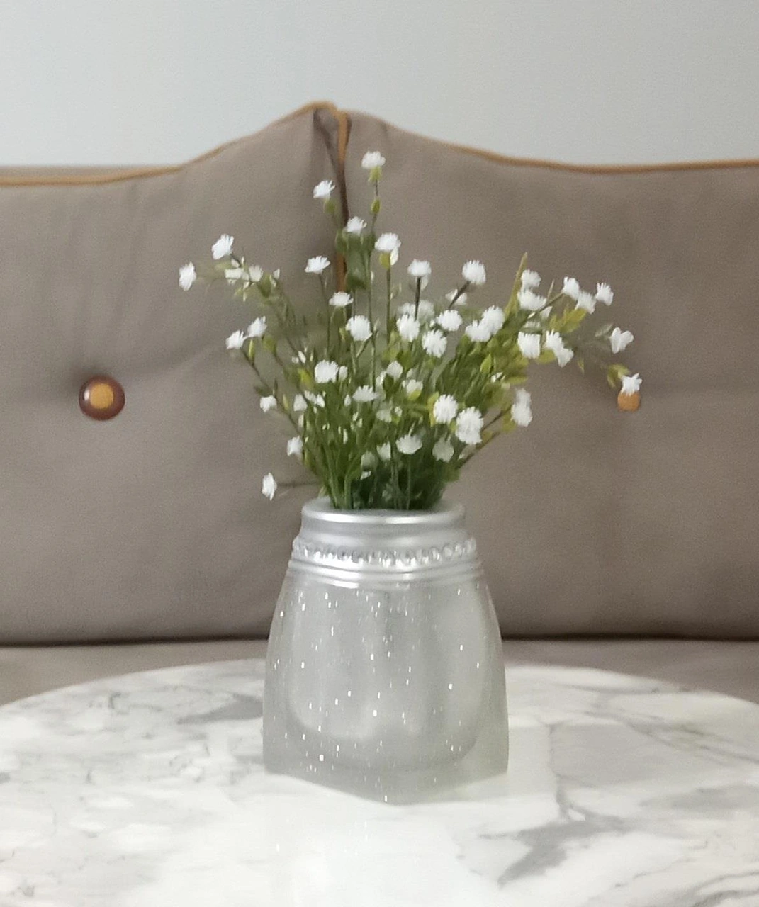 2 Adet Vazo Dahil,vazoda Çiçek,beyaz Yapay Çiçek,vazo Dekoratif Kristal Taşlı Gümüş Poliresin 7x7x15cm Çok Renkli